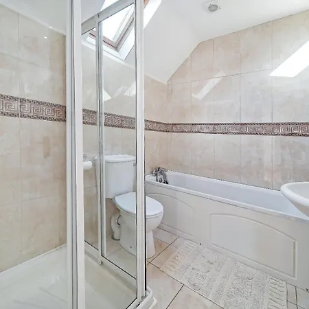 29 Fintra Bay With Direct Access To The * Killybegs