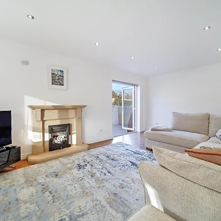29 Fintra Bay With Direct Access To The * Killybegs