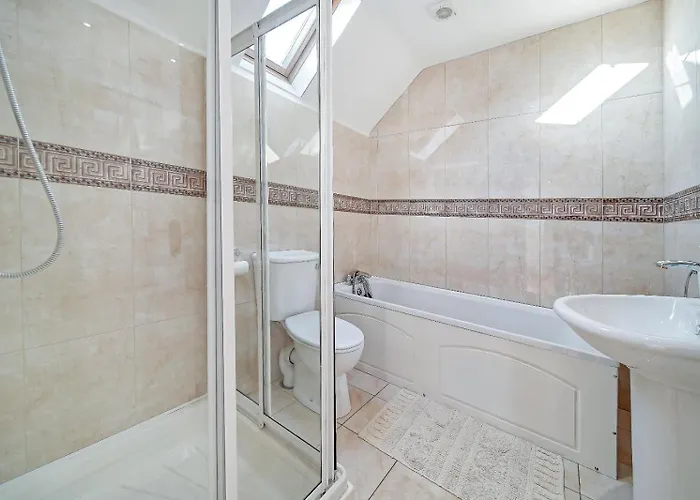 29 Fintra Bay With Direct Access To The * Killybegs