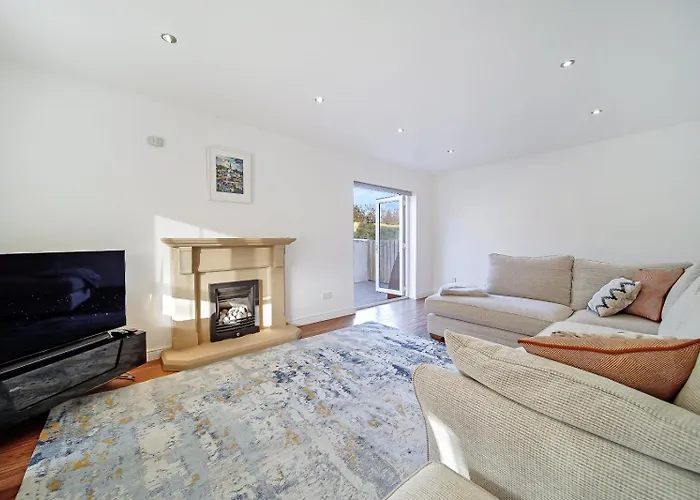 29 Fintra Bay With Direct Access To The * Killybegs